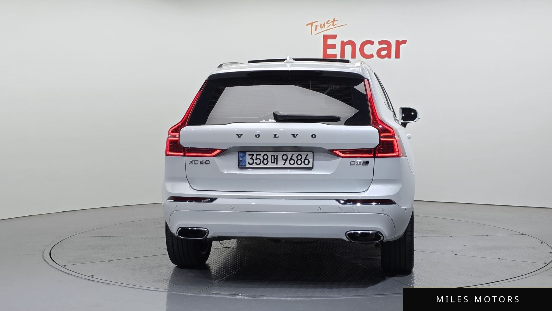 Volvo XC60 2019 — миниатюра 4