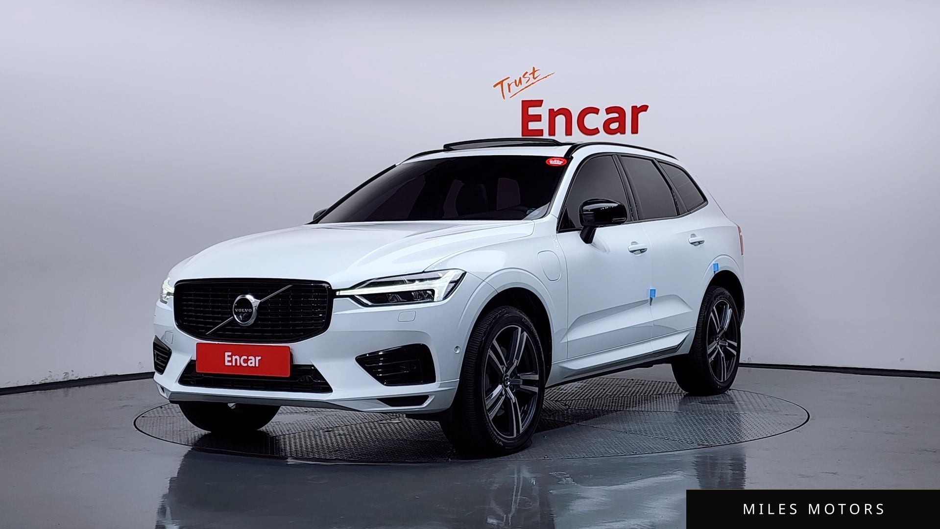 Volvo XC60 2021 — фото 1 из 12