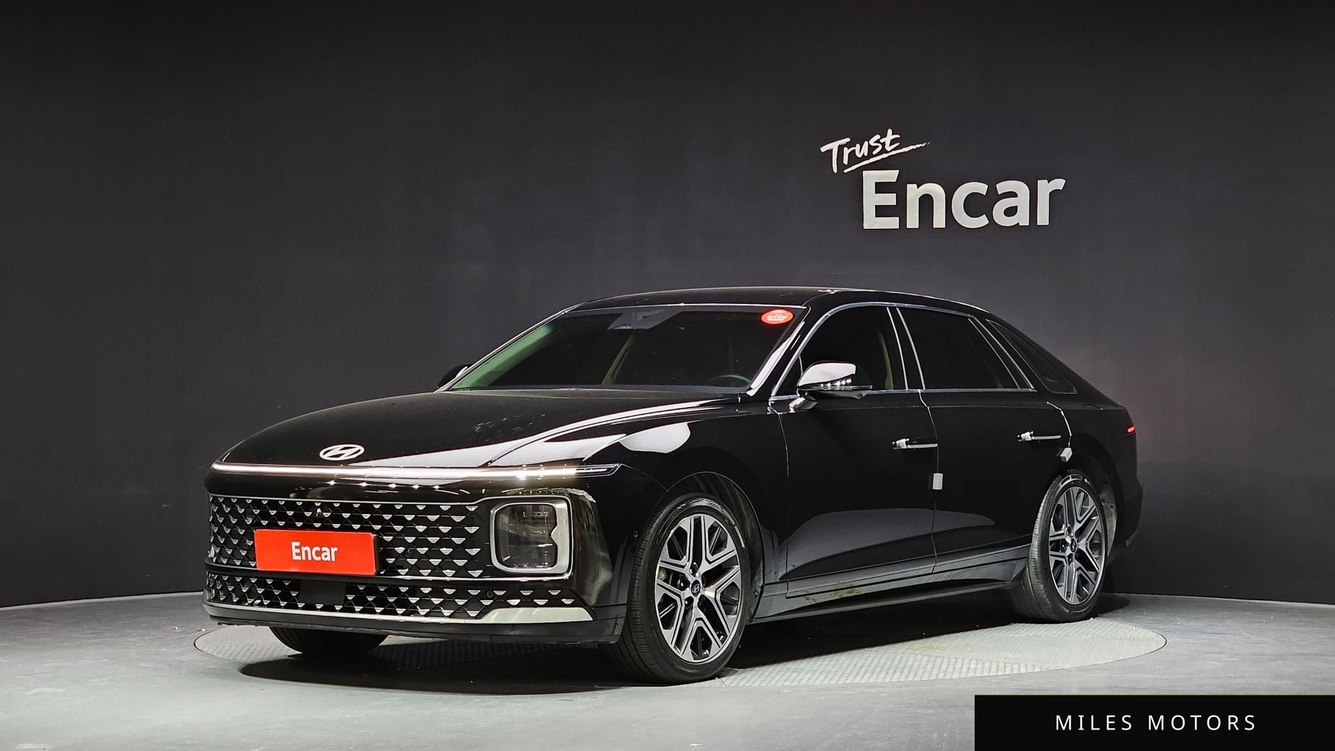 Hyundai Grandeur 2023 — фото 1 из 12