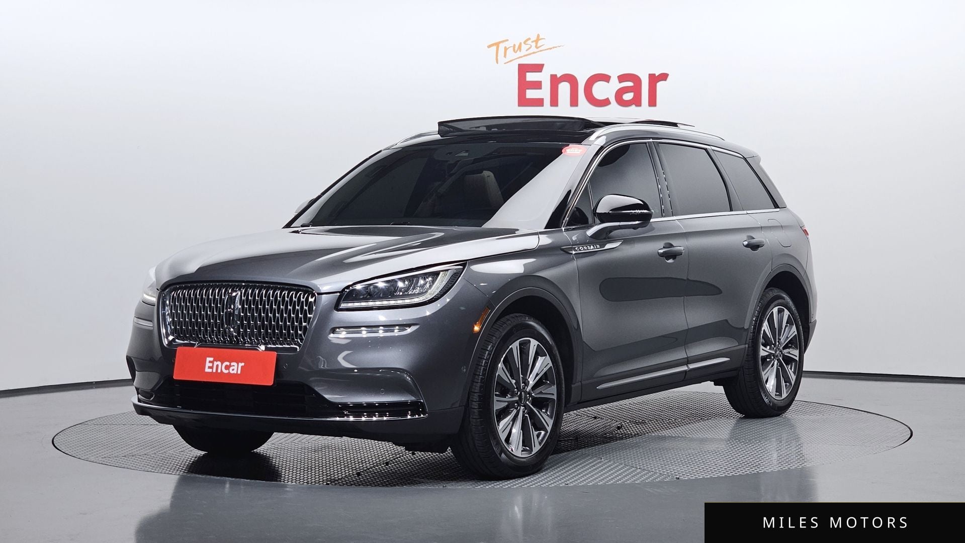 Lincoln Corsair 2022 — фото 1 из 12