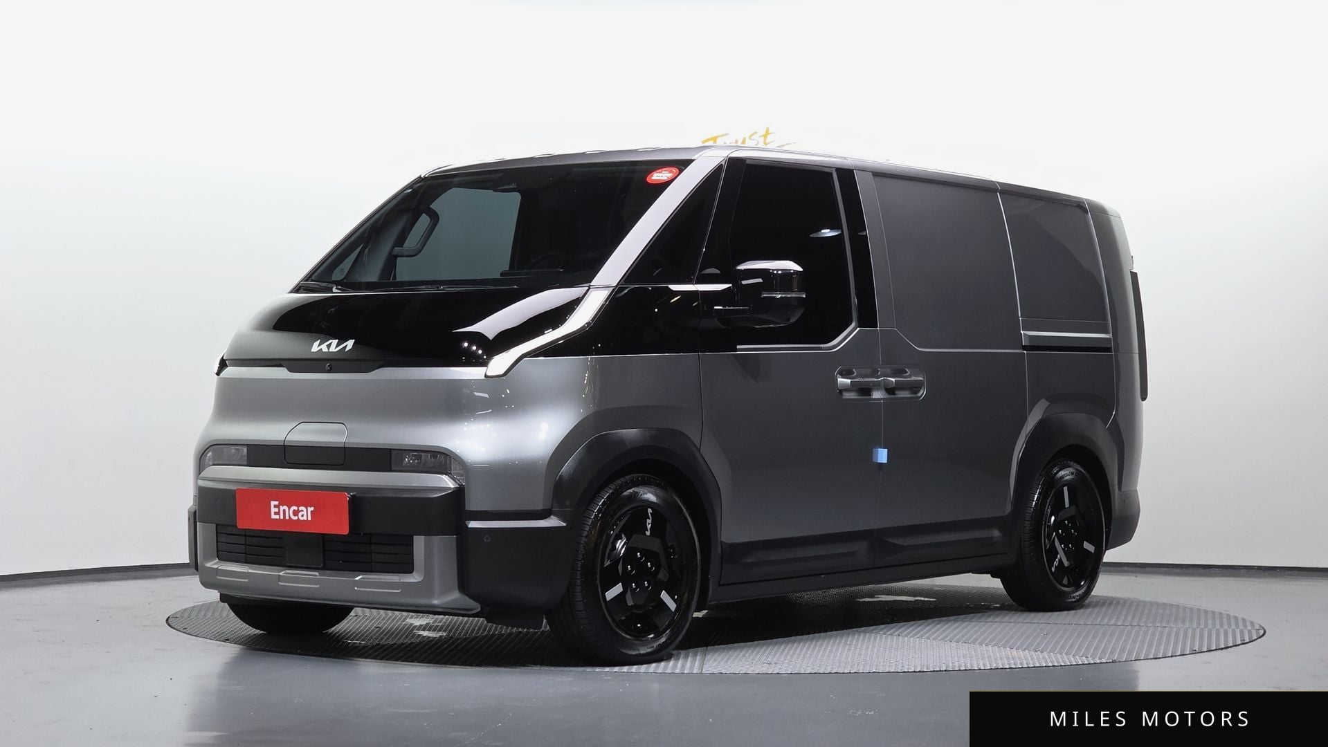 Kia PV5 2026 — фото 1 из 12