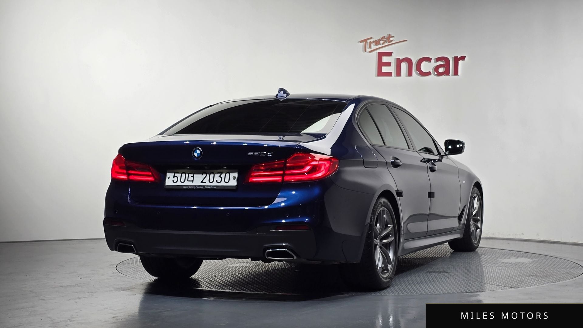 BMW 5 Series (G30) 2019 — фото 1 из 12