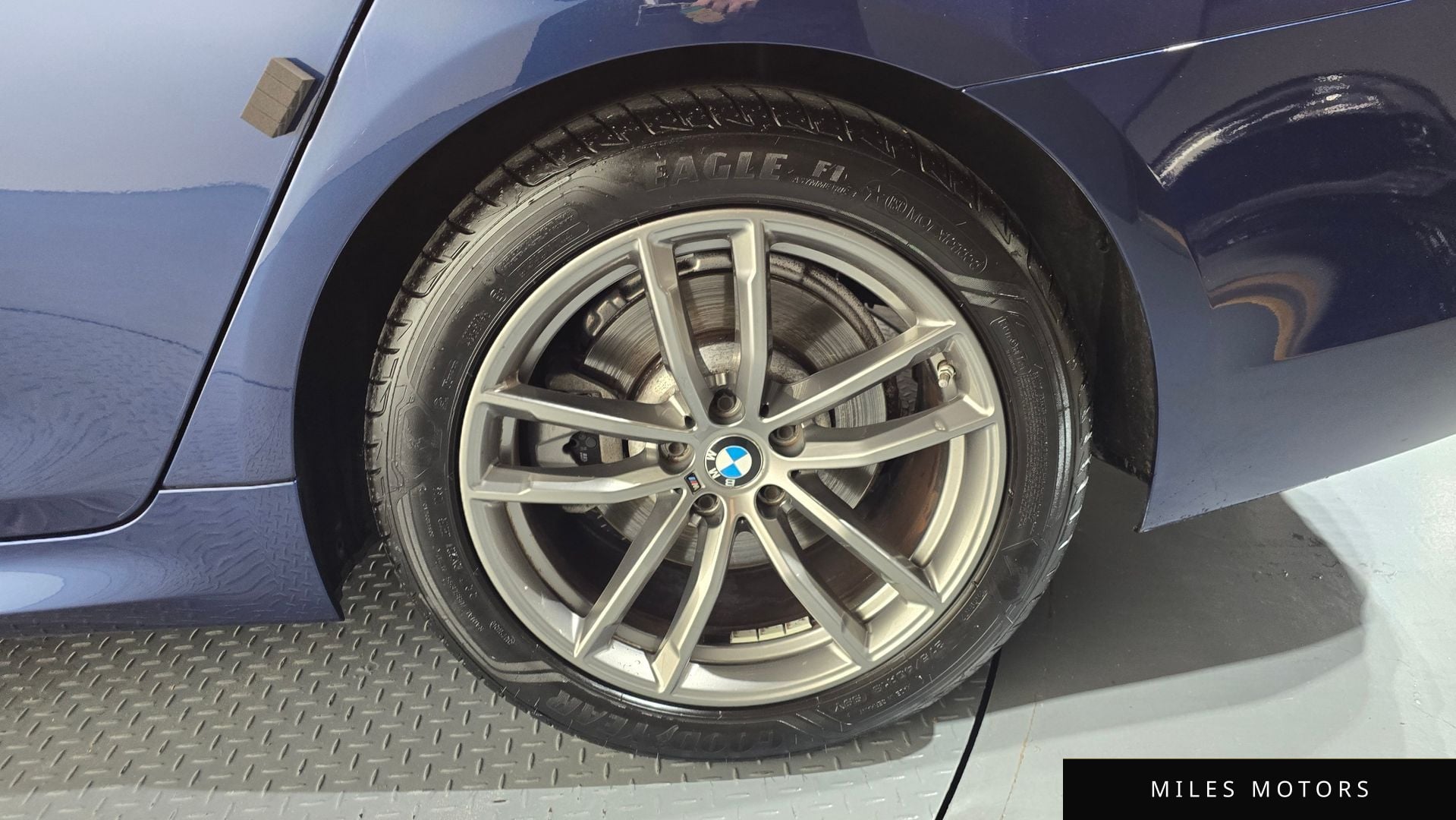 BMW 5 Series (G30) 2019 — миниатюра 6