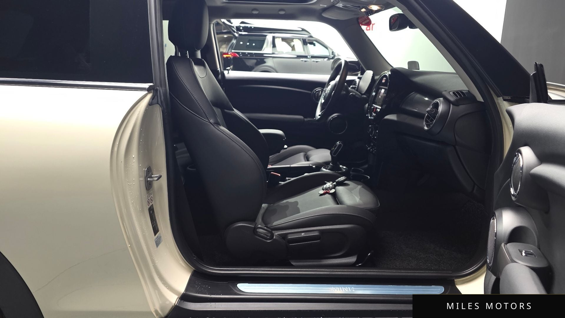 MINI Cooper 2021 — миниатюра 10