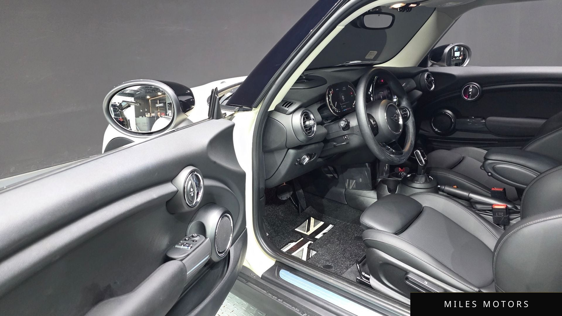 MINI Cooper 2021 — миниатюра 11