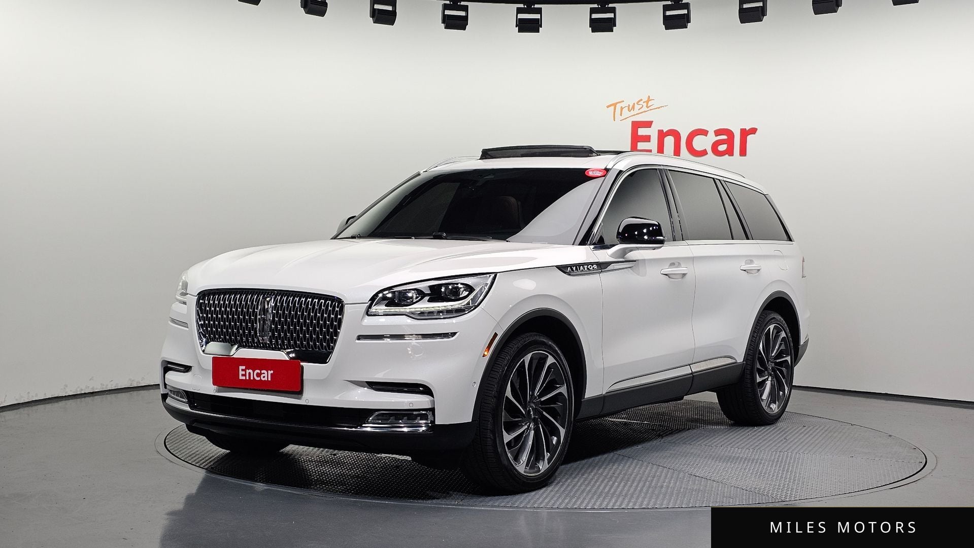 Lincoln Aviator 2022 — фото 1 из 12