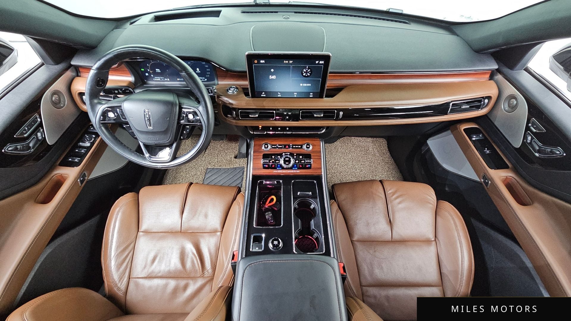Lincoln Aviator 2022 — миниатюра 10