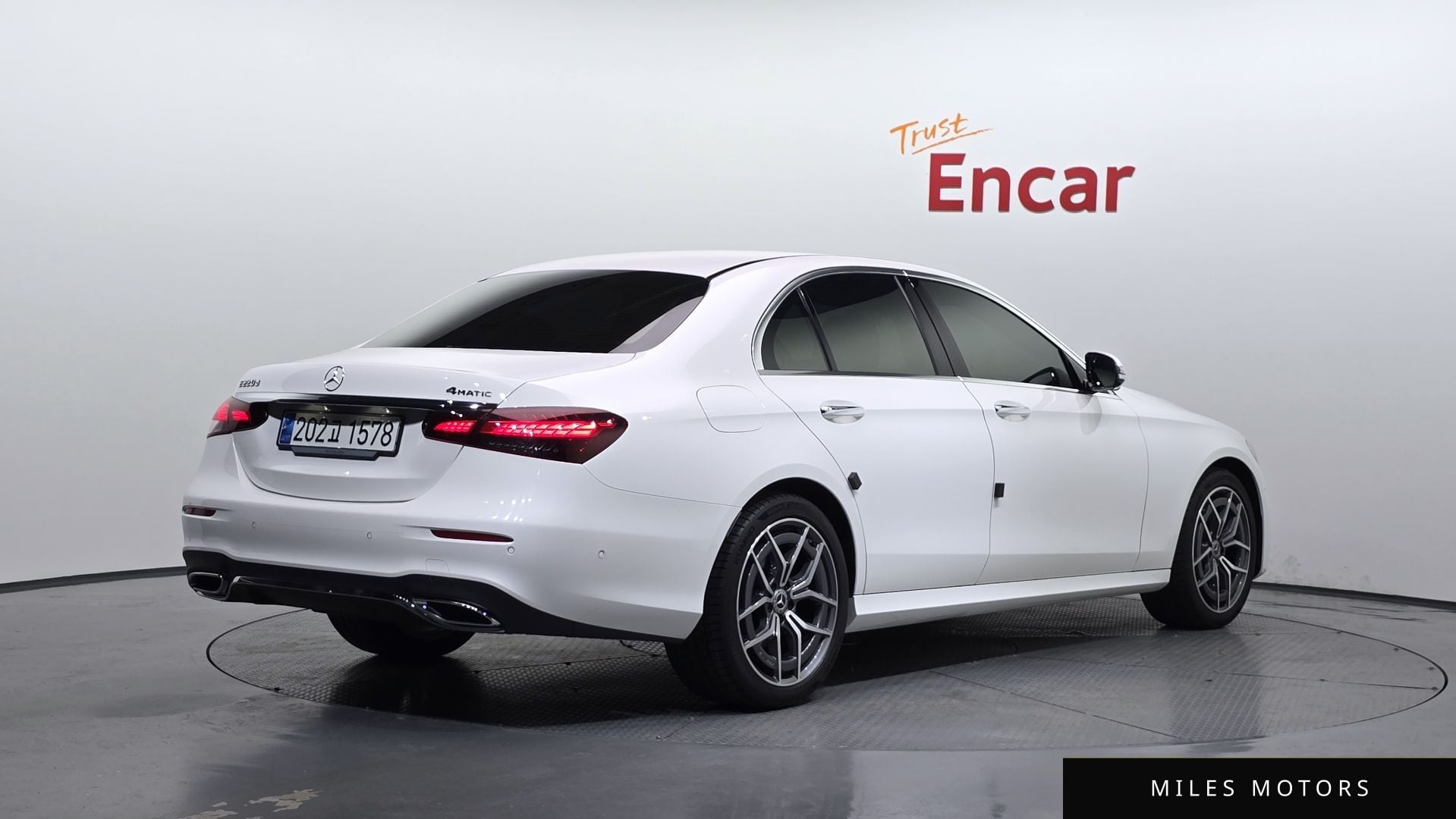 Mercedes-Benz E-Class W213 2023 — миниатюра 2