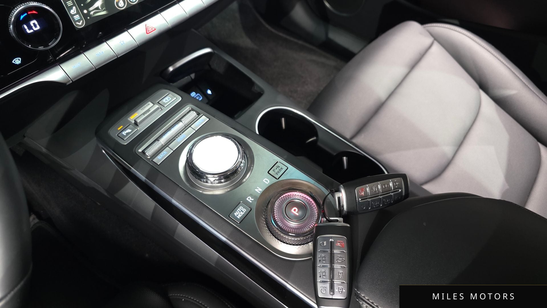 Genesis GV70 2023 — миниатюра 11