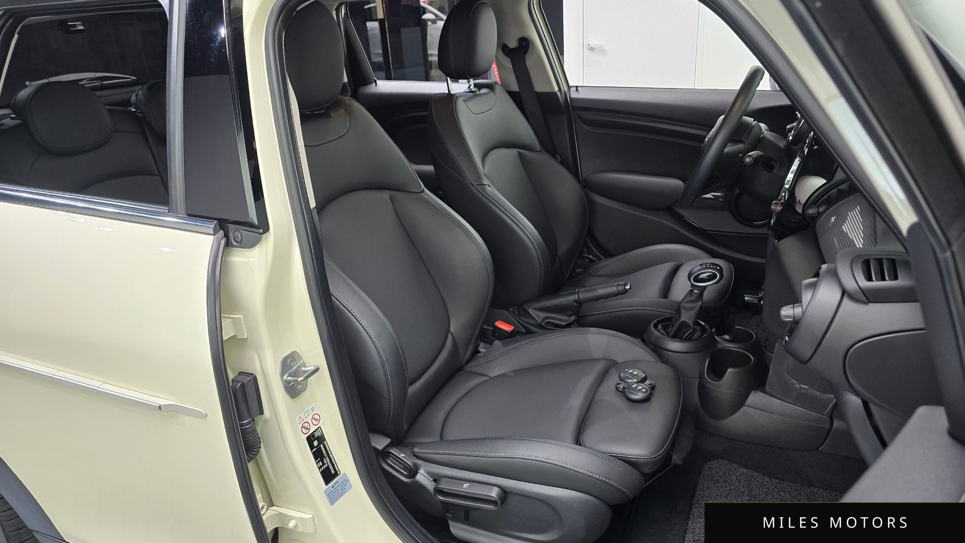 MINI Cooper 2019 — миниатюра 12