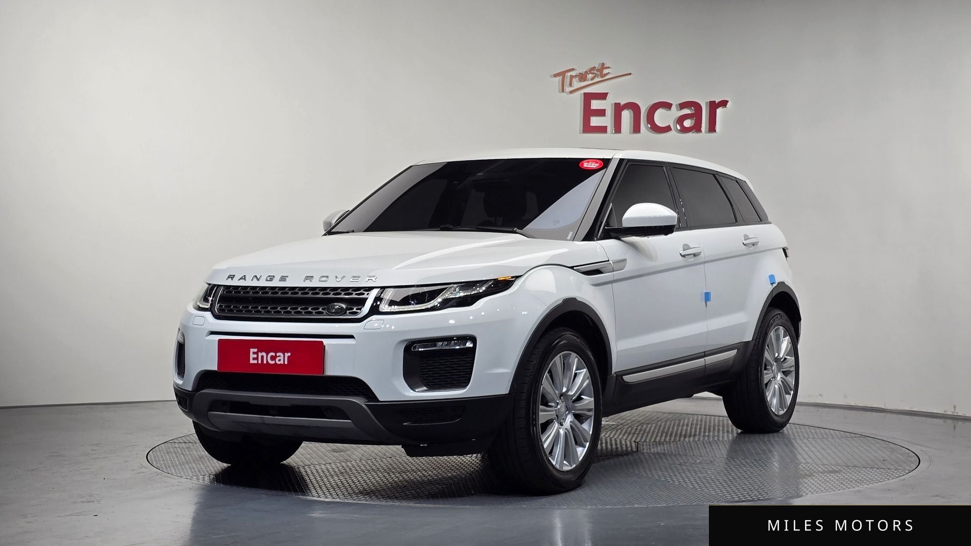 Land Rover Range Rover Evoque 2017 — фото 1 из 12