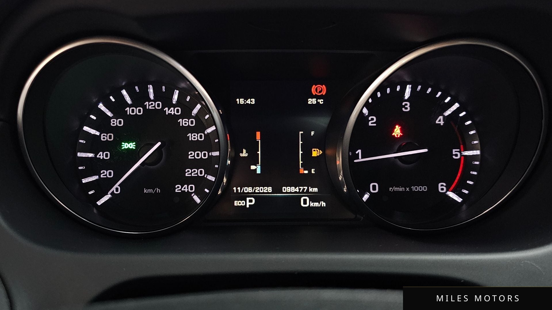 Land Rover Discovery Sport 2016 — миниатюра 8