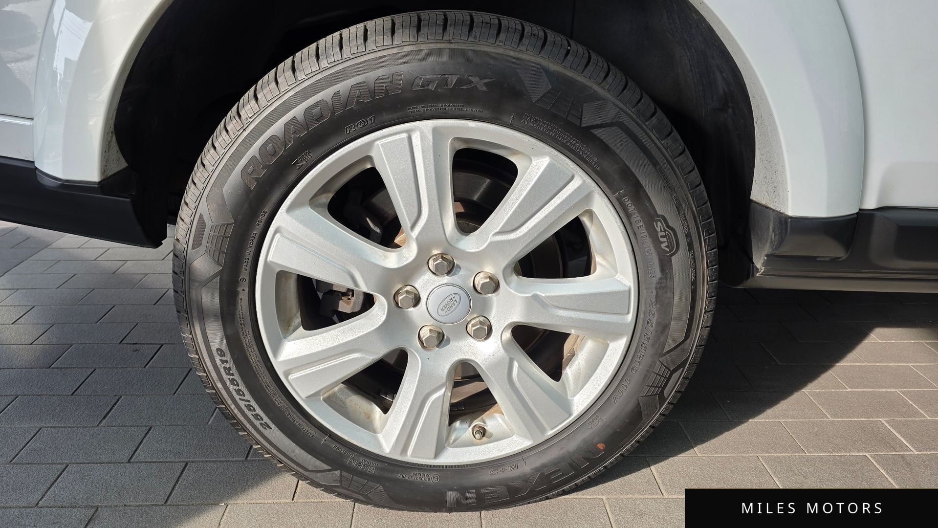 Land Rover Discovery 2016 — миниатюра 5
