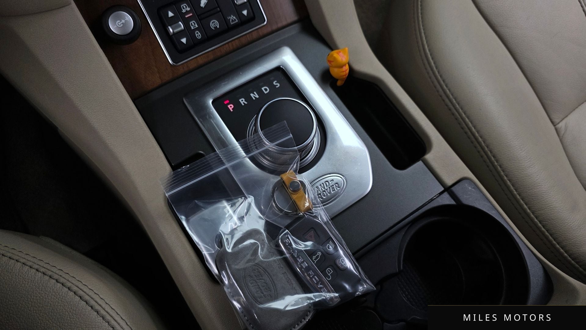Land Rover Discovery 2016 — миниатюра 9