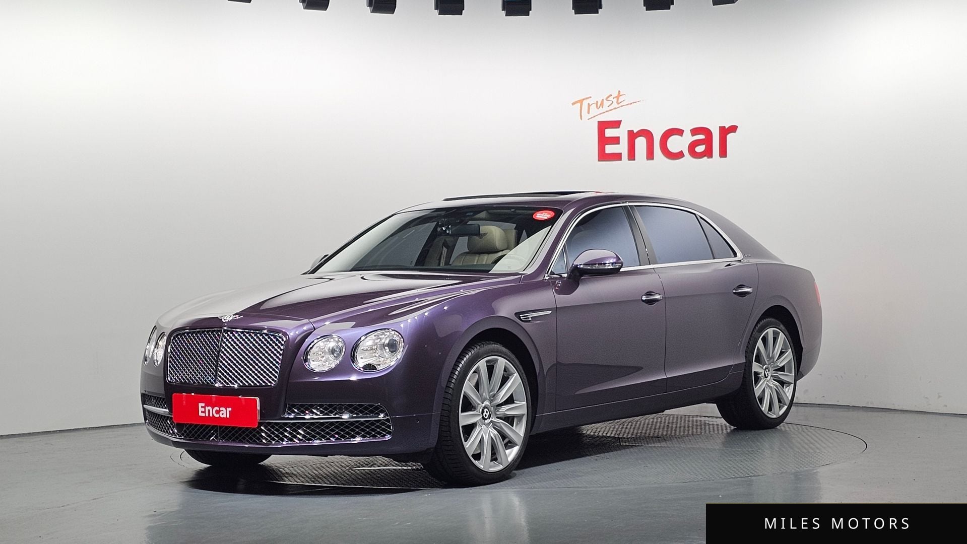 Bentley Flying Spur 2014 — фото 1 из 12