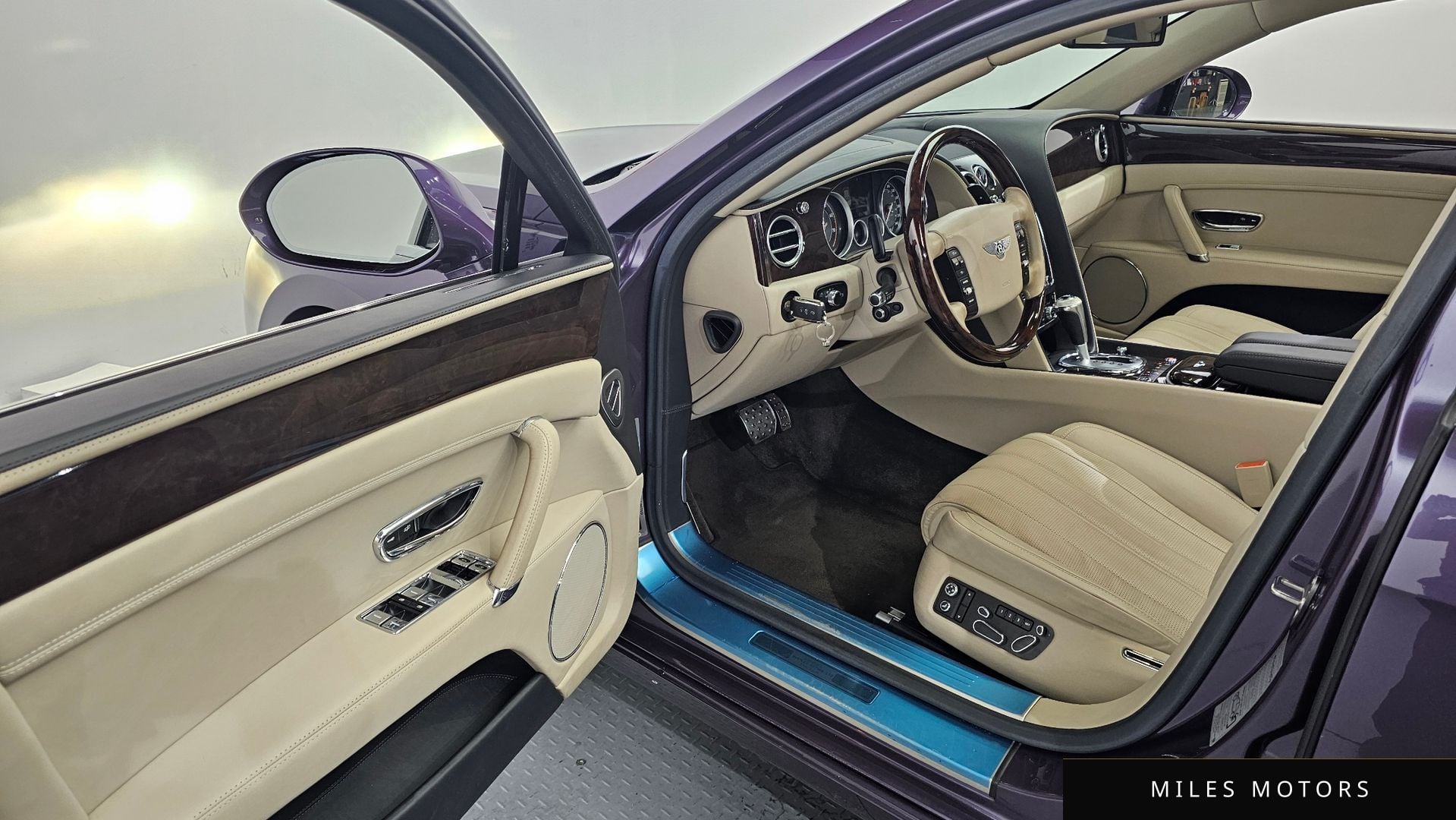 Bentley Flying Spur 2014 — миниатюра 10