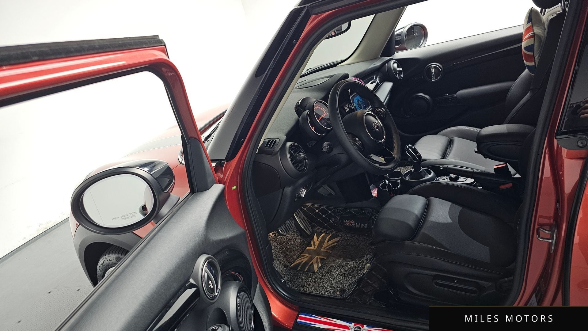 MINI Cooper 2020 — миниатюра 12
