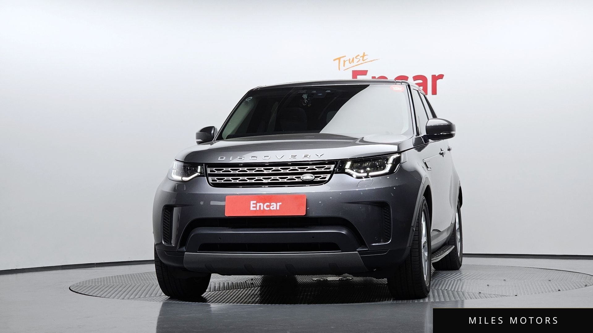 Land Rover Discovery 2019 — миниатюра 3