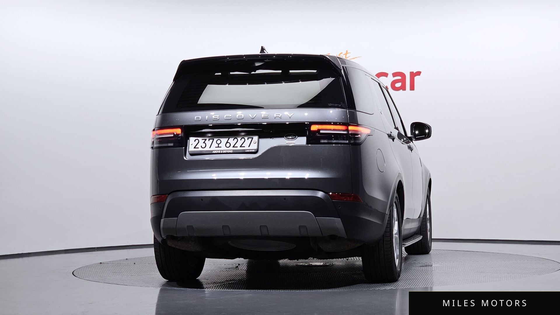 Land Rover Discovery 2019 — миниатюра 4