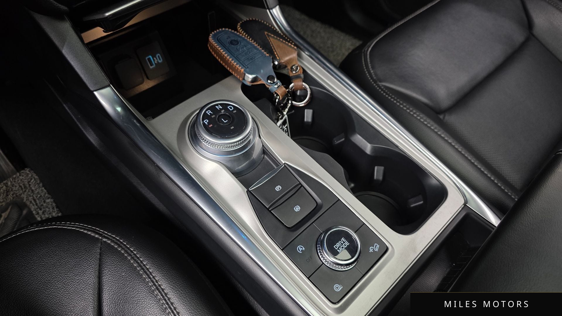 Ford Explorer 2022 — миниатюра 12