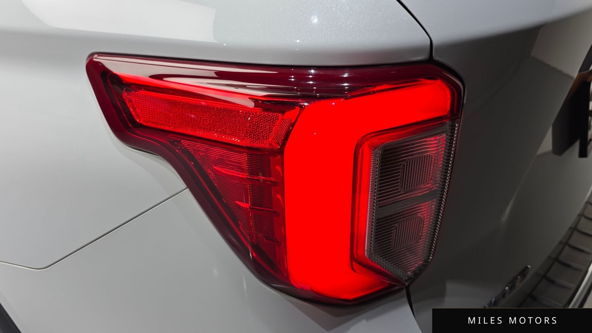 Ford Explorer 2022 — миниатюра 9