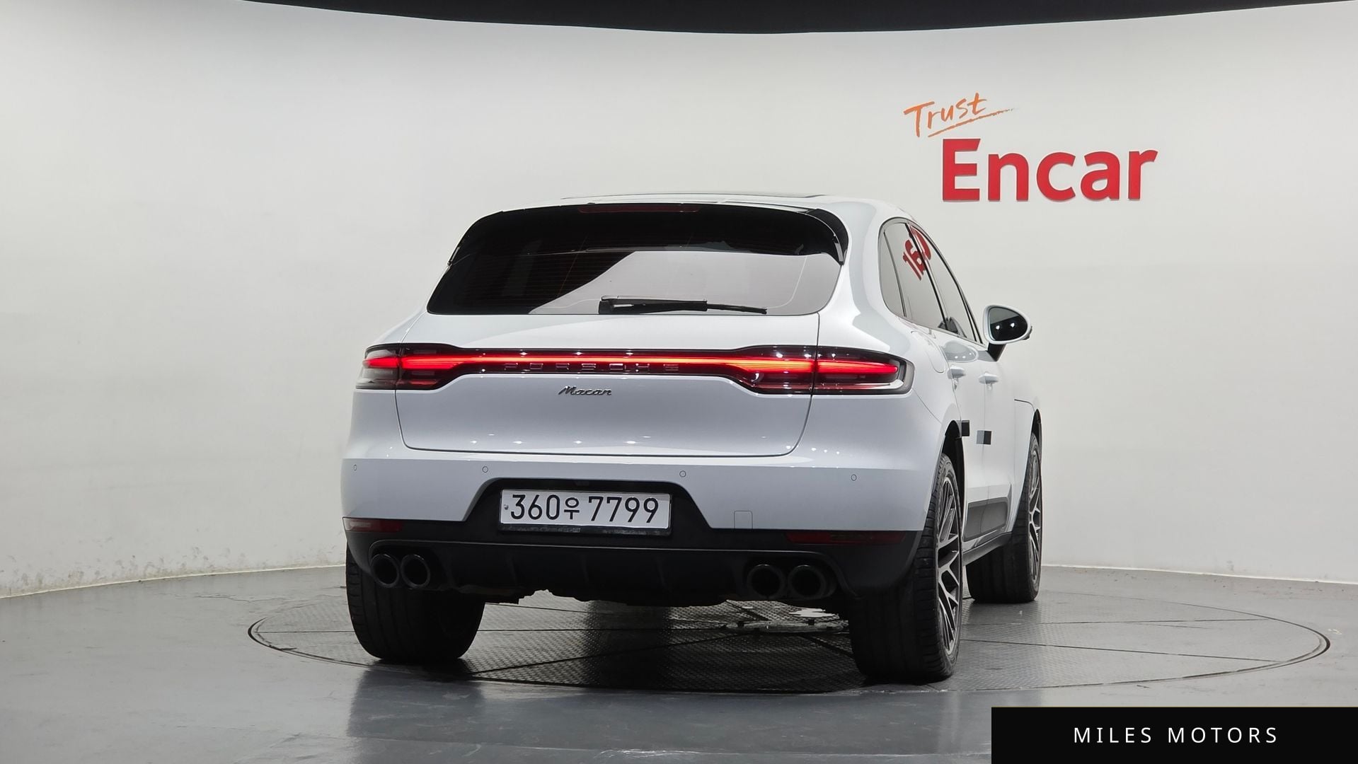 Porsche Macan 2019 — миниатюра 3