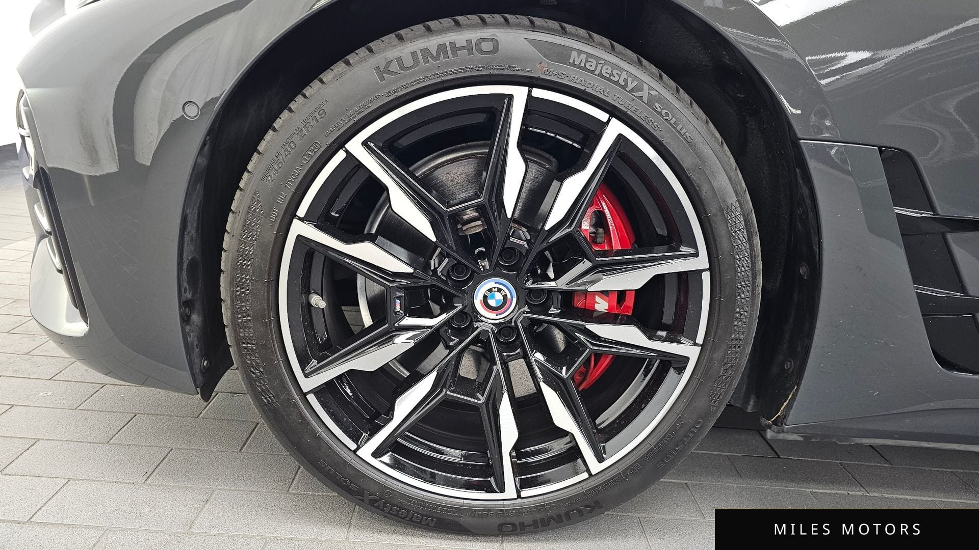 BMW i4 2023 — миниатюра 5