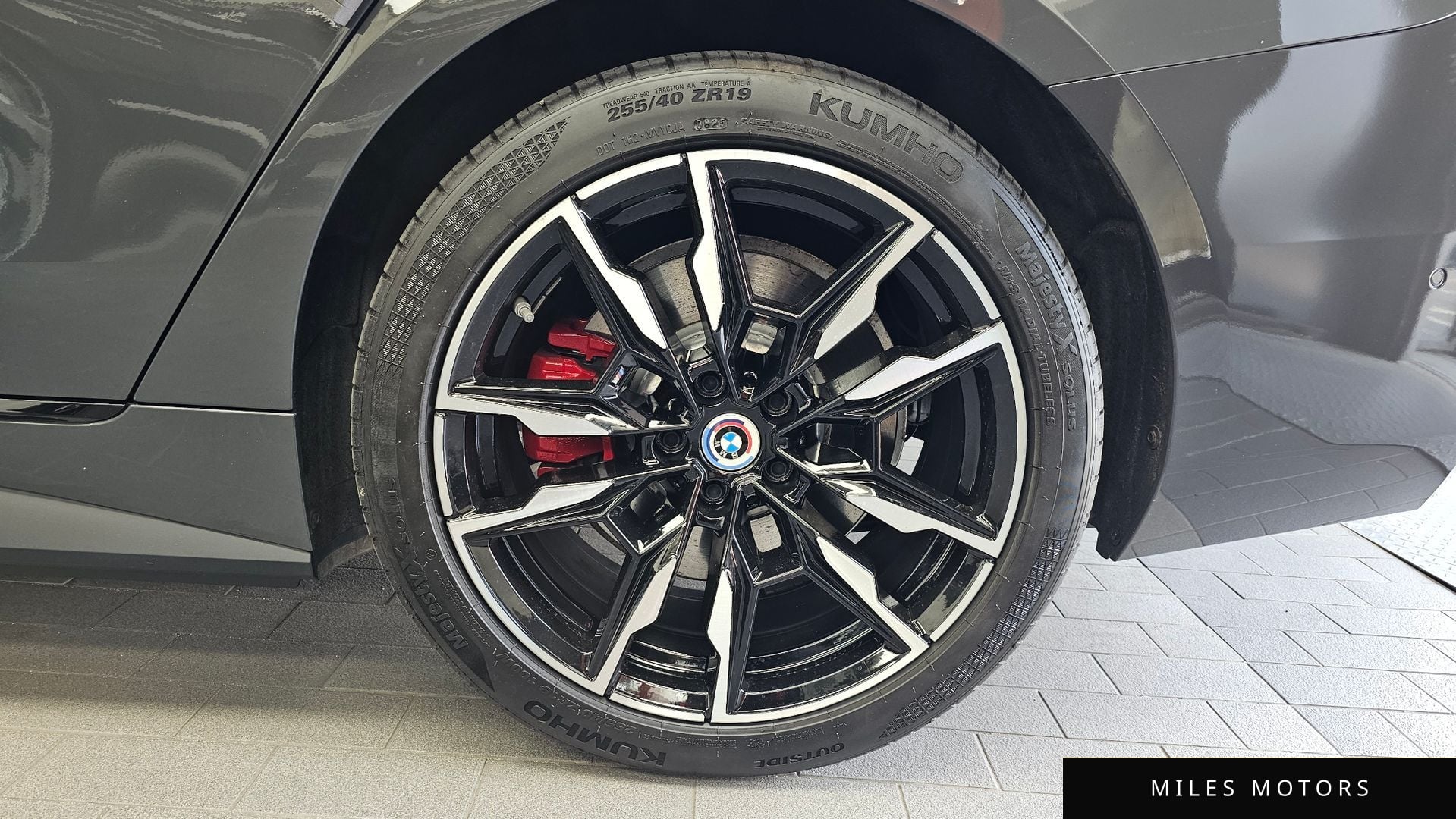 BMW i4 2023 — миниатюра 7