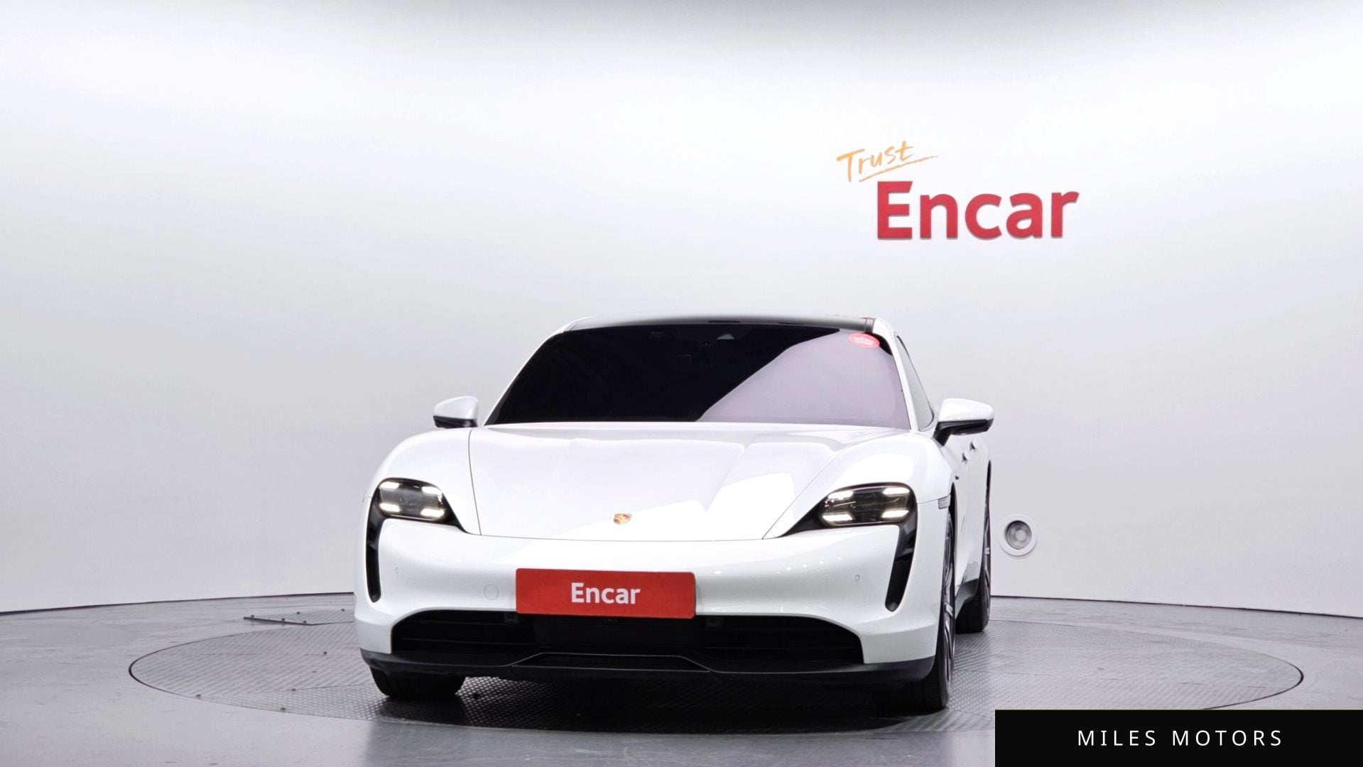 Porsche Taycan 2022 — миниатюра 3
