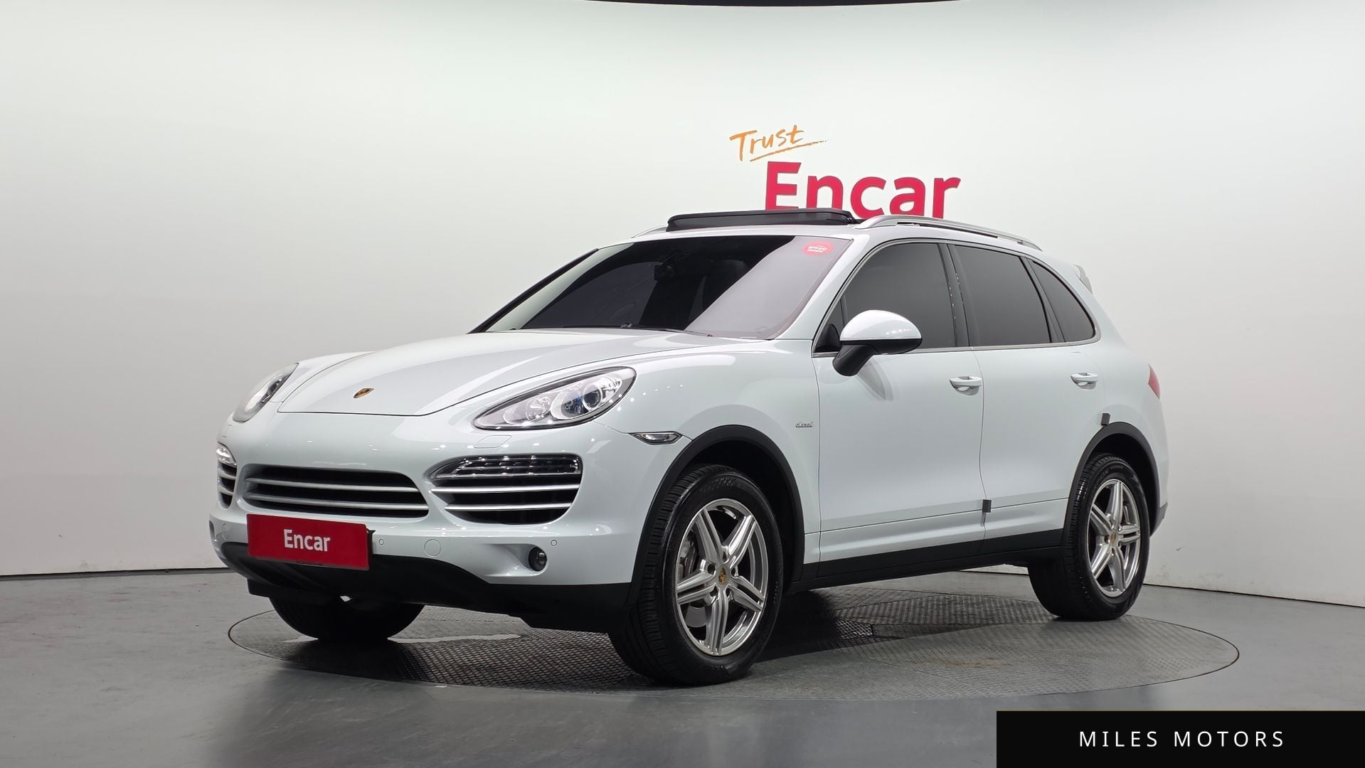 Porsche Cayenne 2014 — фото 1 из 12