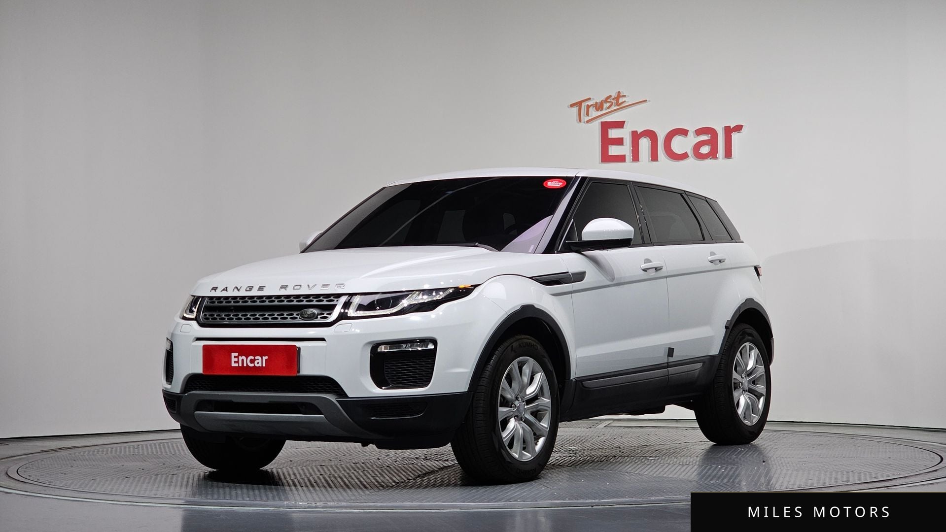 Land Rover Range Rover Evoque 2018 — фото 1 из 12
