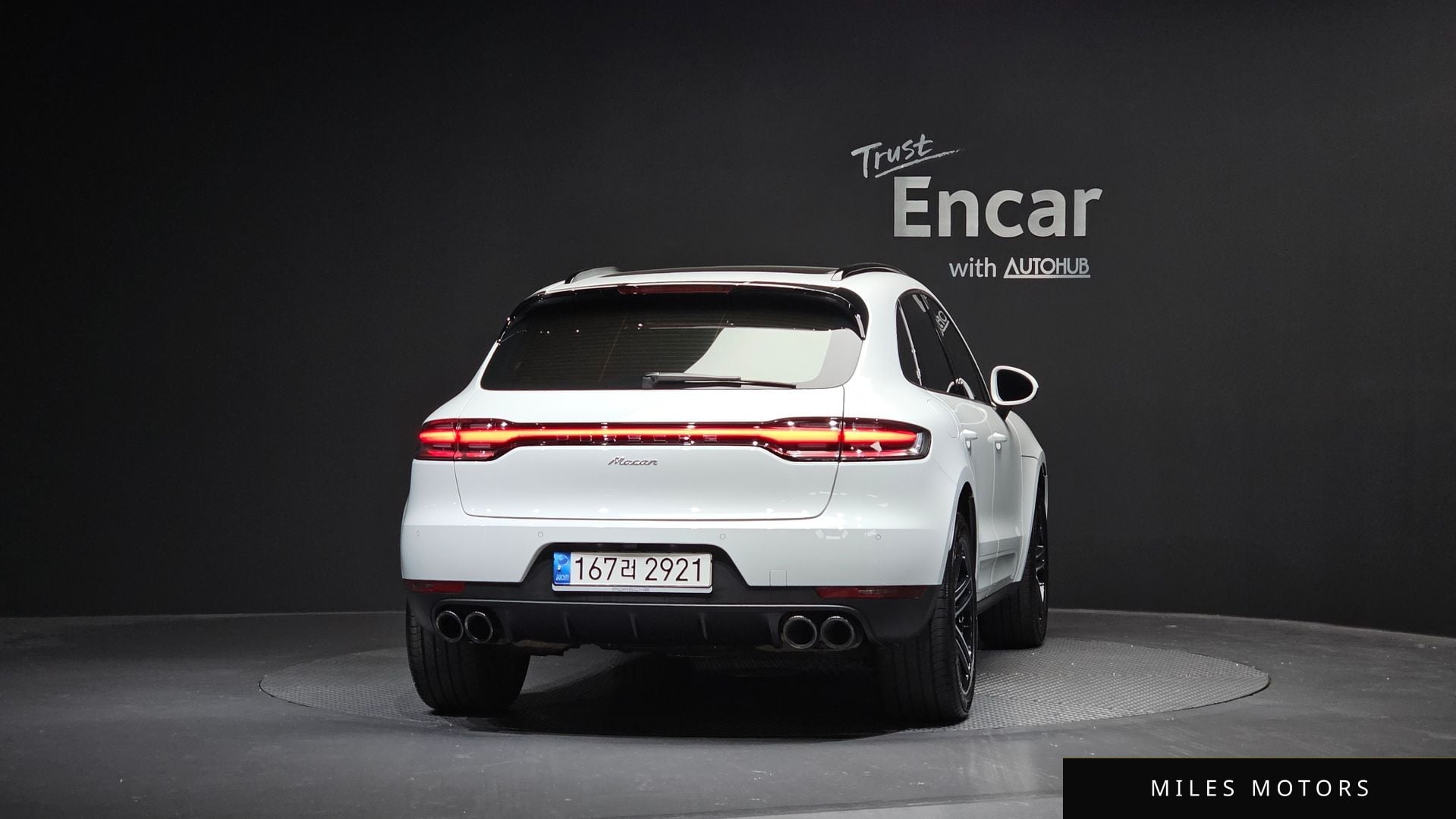 Porsche Macan 2021 — миниатюра 4