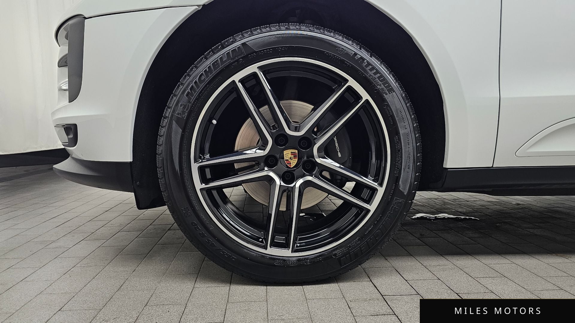 Porsche Macan 2021 — миниатюра 5