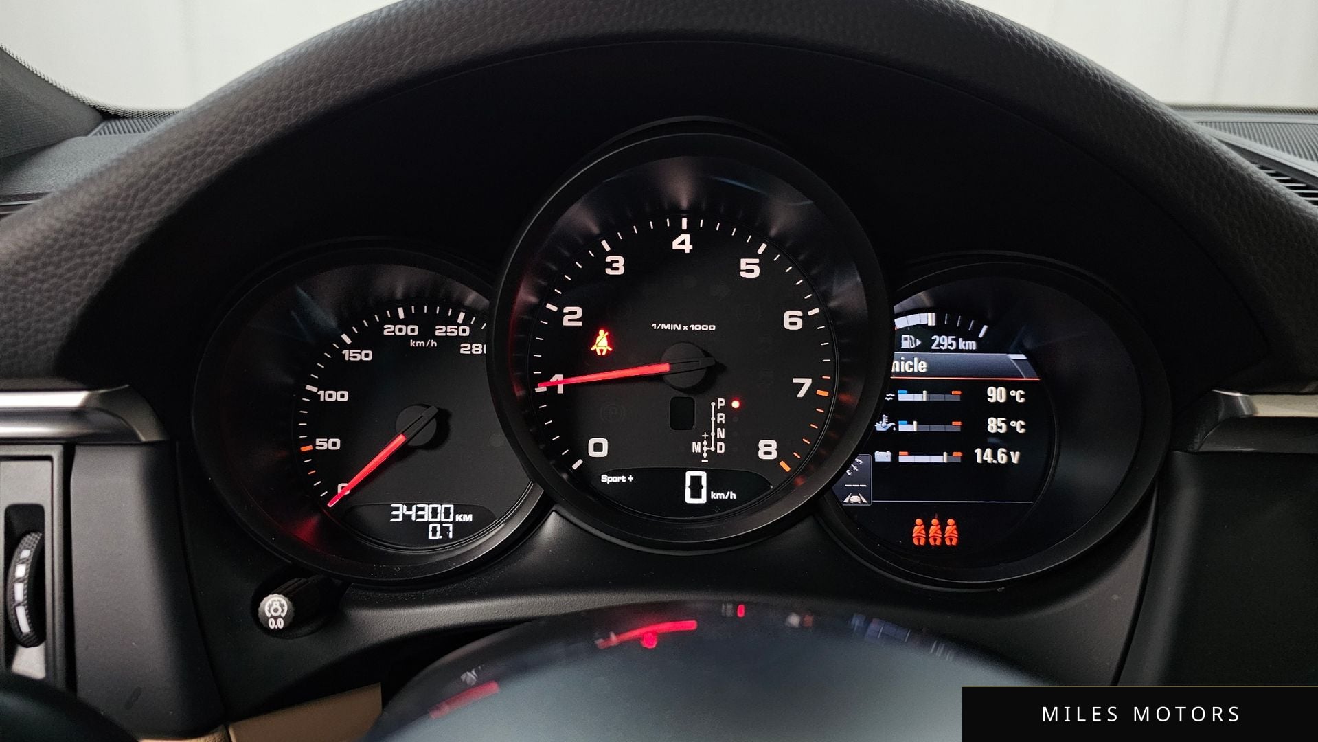 Porsche Macan 2021 — миниатюра 11