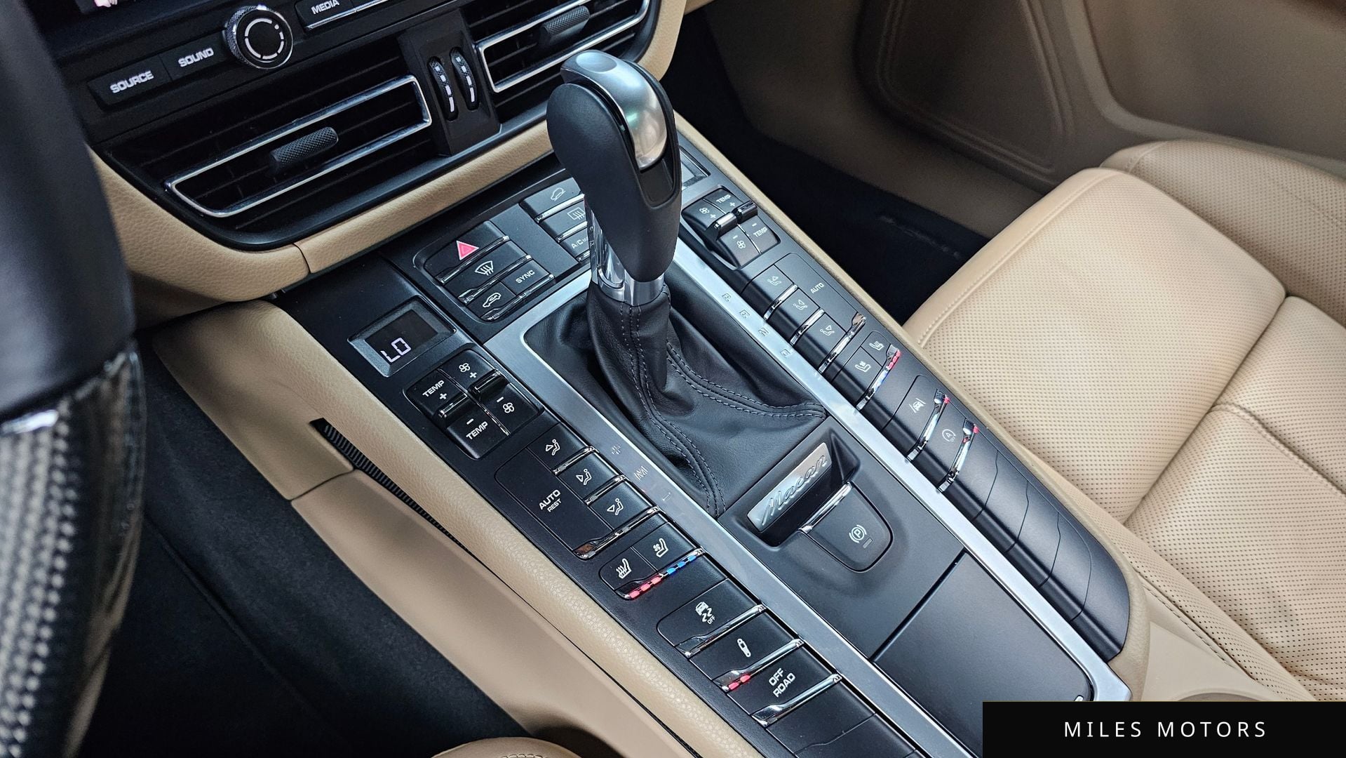 Porsche Macan 2021 — миниатюра 12
