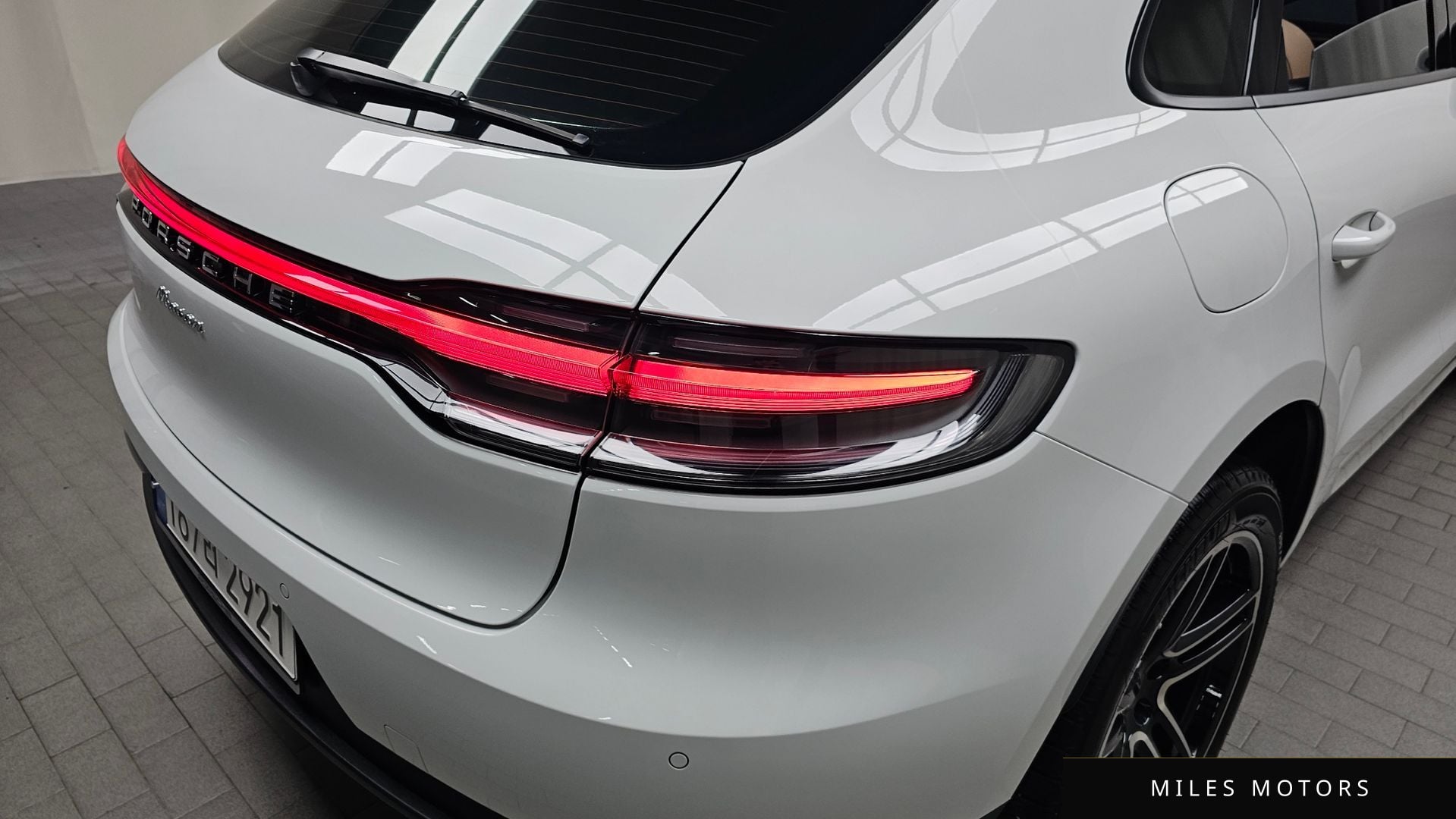 Porsche Macan 2021 — миниатюра 9