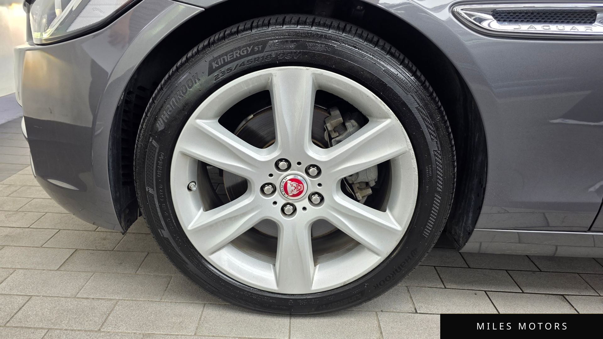Jaguar XE 2016 — миниатюра 5