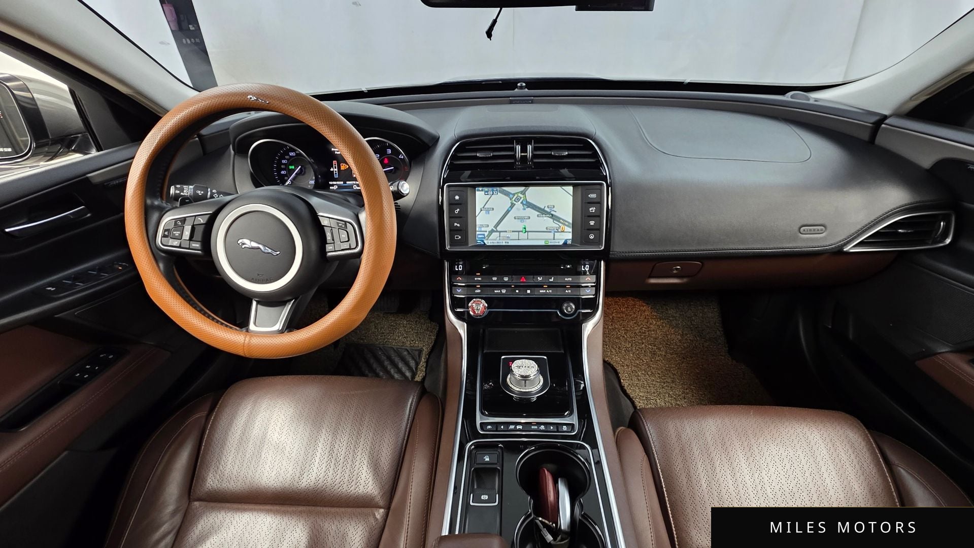 Jaguar XE 2016 — миниатюра 7