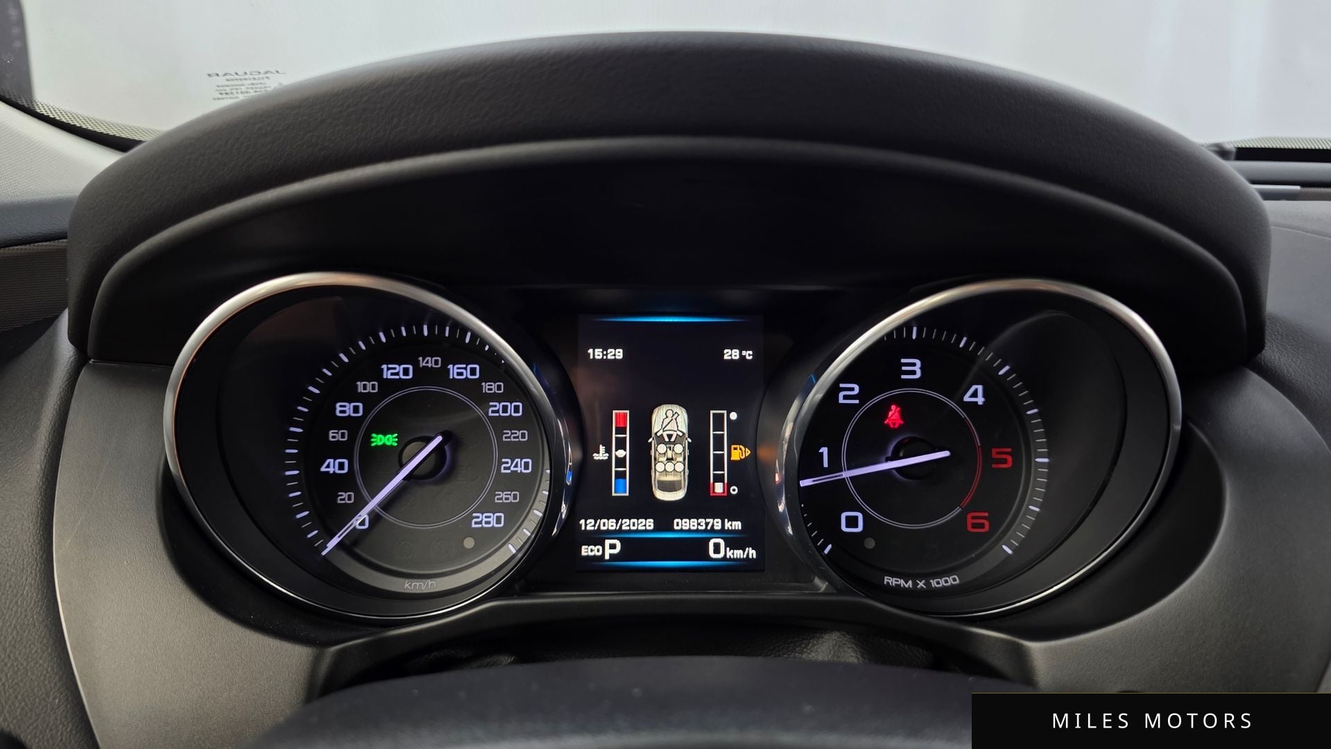 Jaguar XE 2016 — миниатюра 8