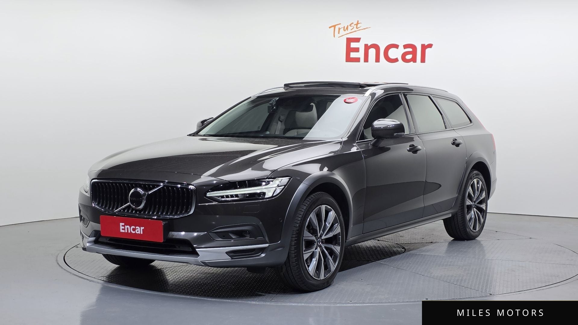 Volvo V90 2021 — фото 1 из 12