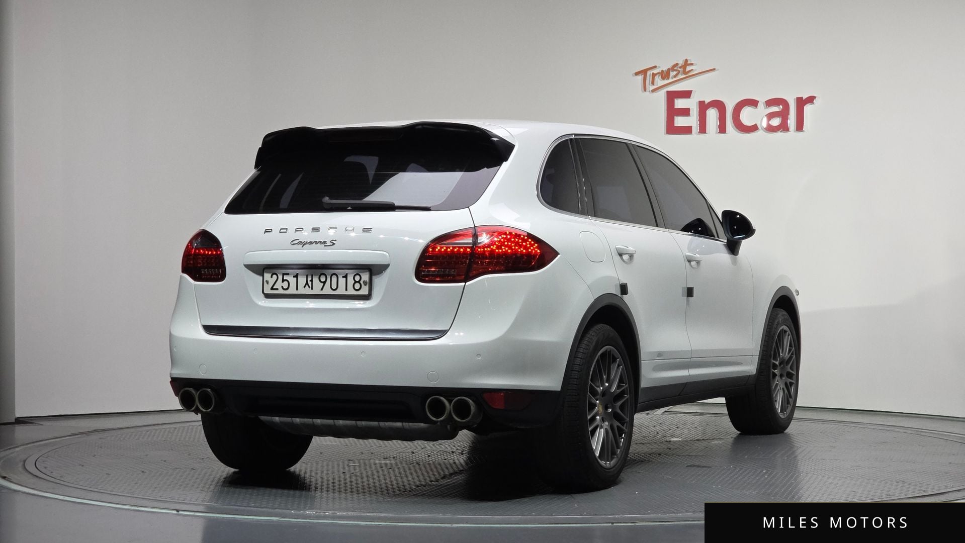 Porsche Cayenne 2012 — миниатюра 2