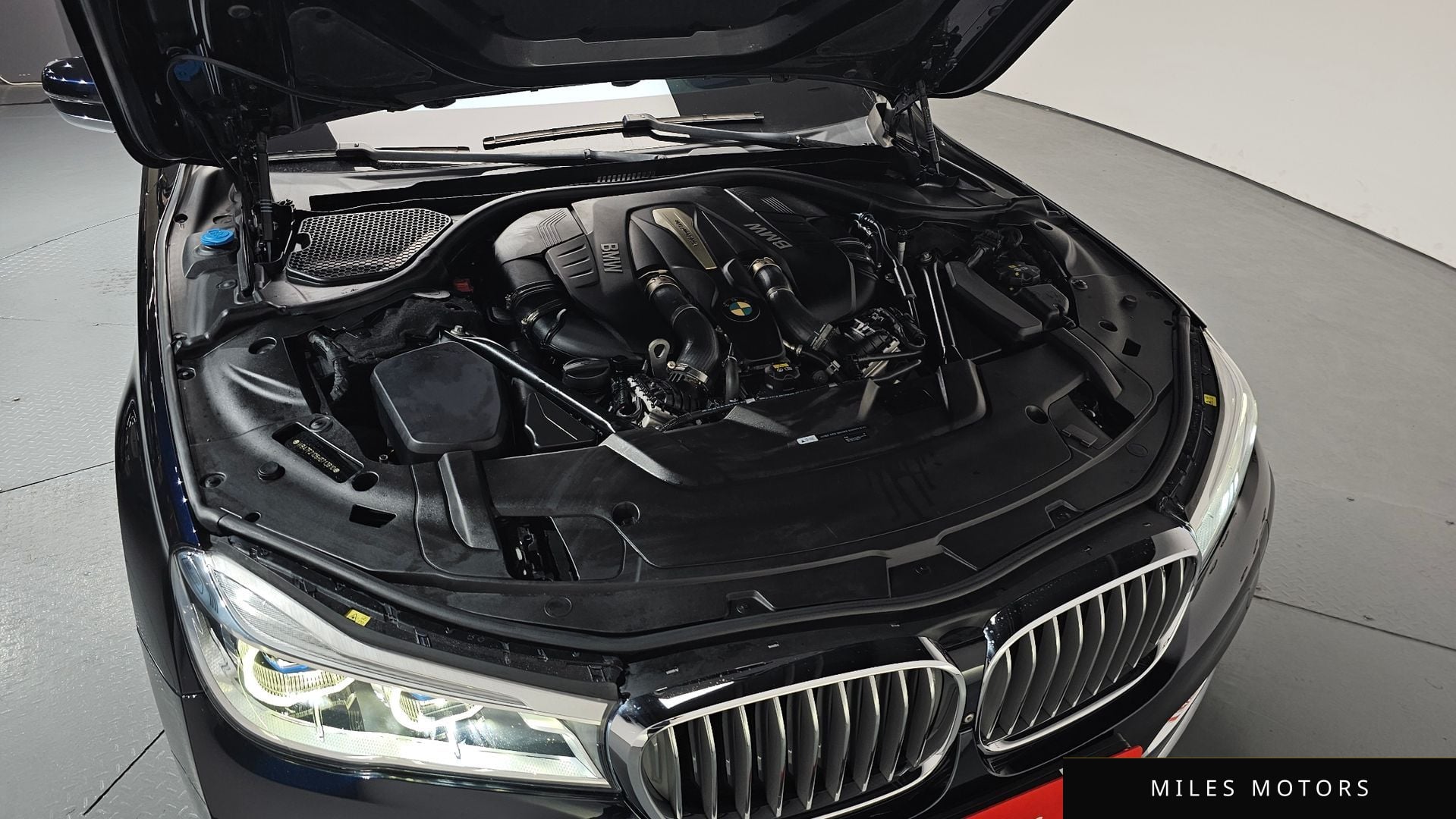 BMW 7 Series (G11) 2017 — миниатюра 6