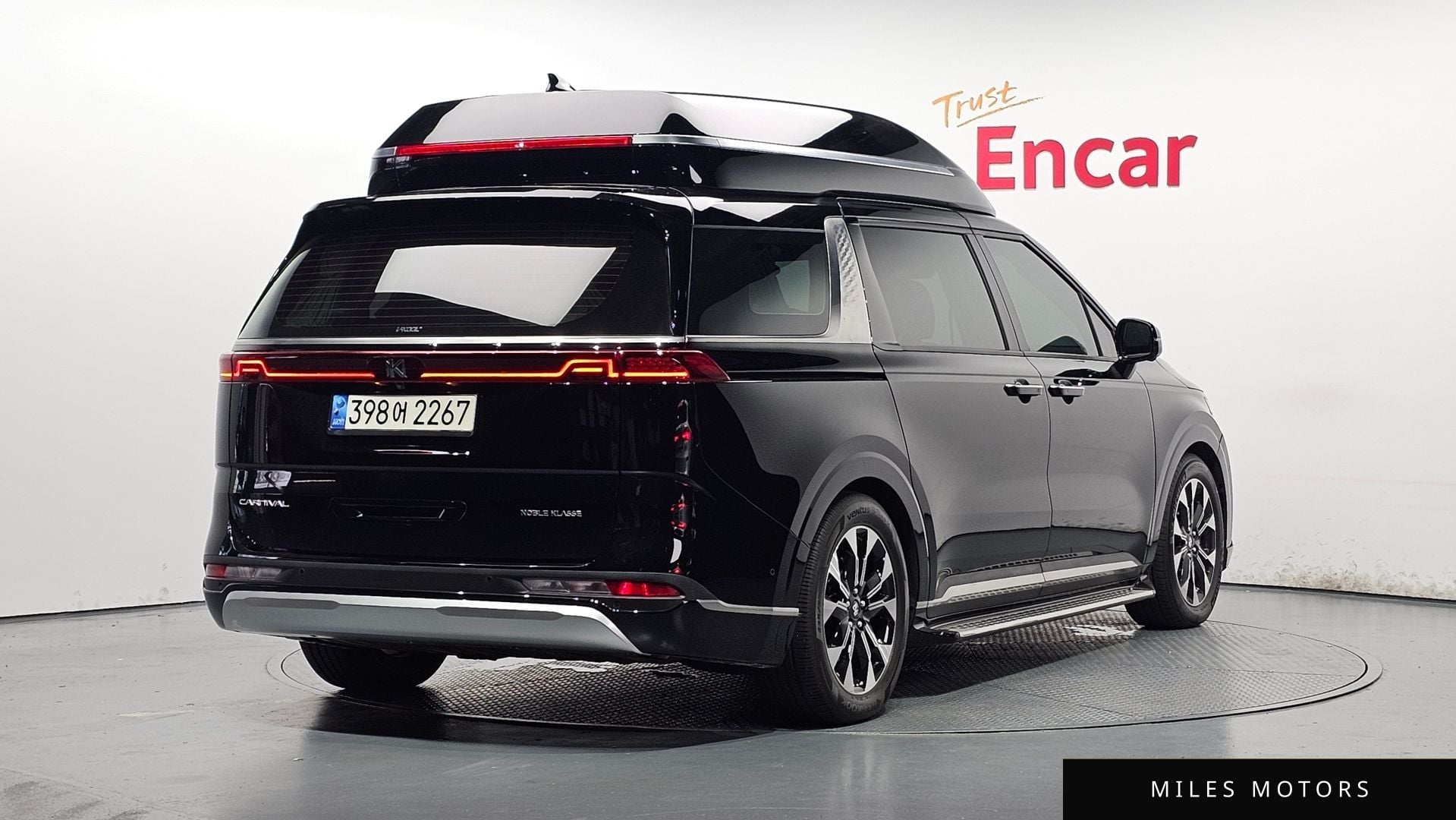 Kia Carnival 2022 — миниатюра 2