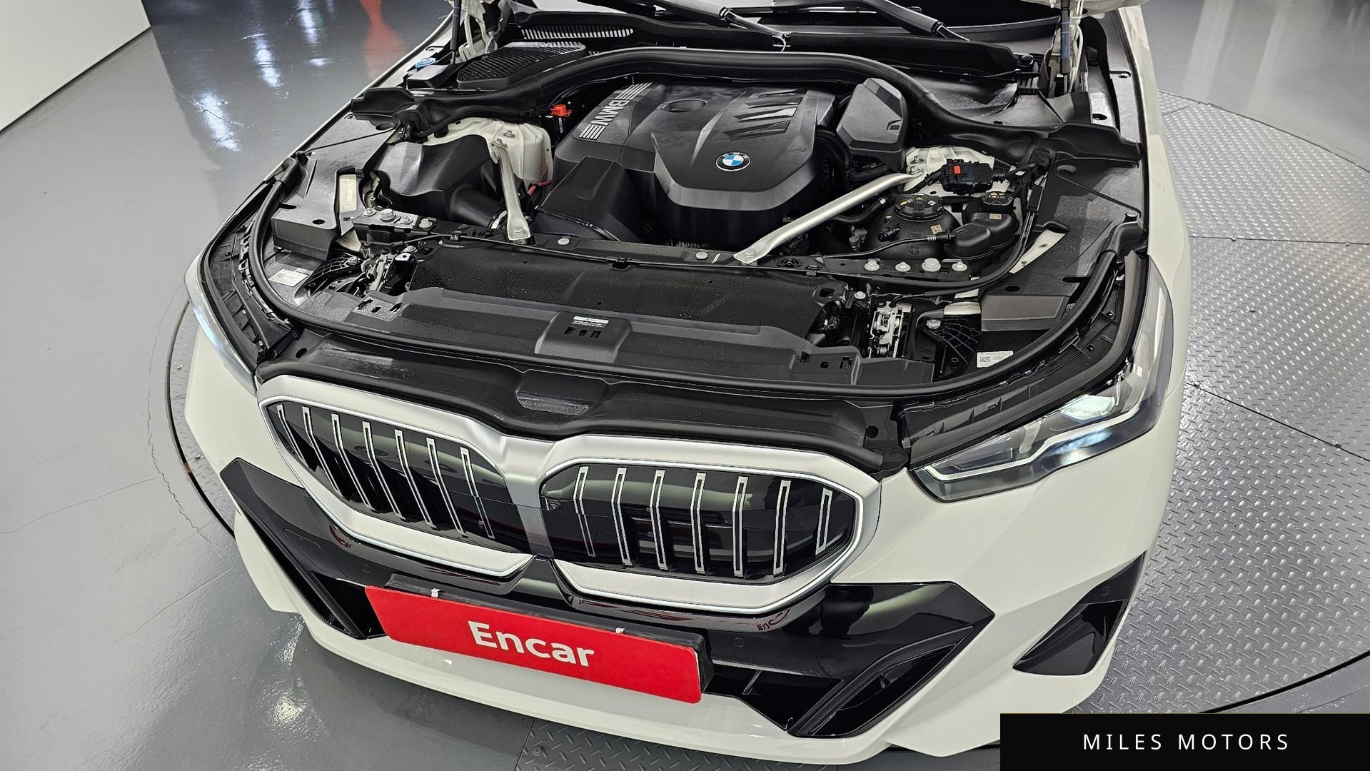 BMW 5 Series (G60) 2024 — миниатюра 6