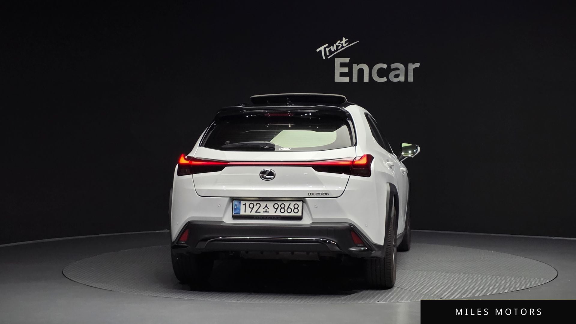 Лексус UX250h 2024 — миниатюра 4