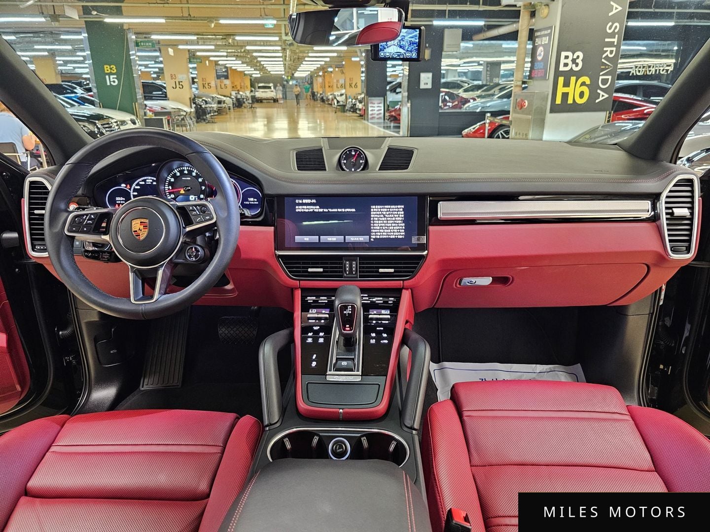 Porsche Cayenne 2023 — миниатюра 7