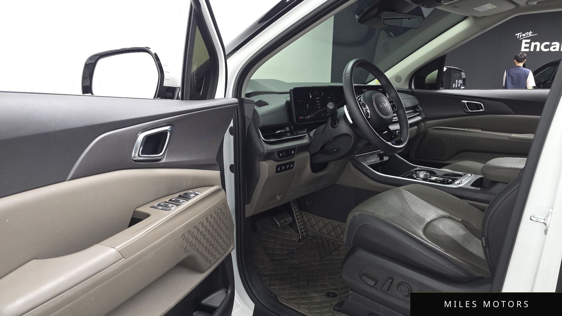 Kia Canival 2025 — миниатюра 12