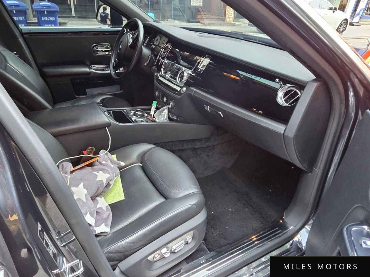 Rolls-Royce Ghost 2016 — миниатюра 6