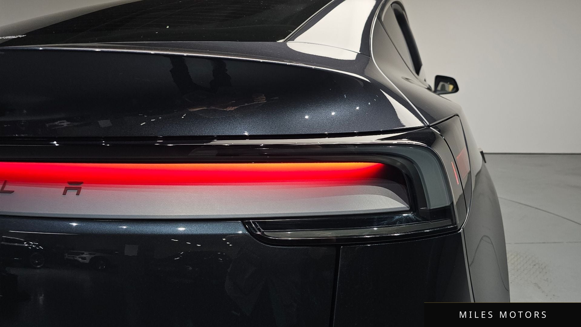Tesla Model Y 2025 — миниатюра 8