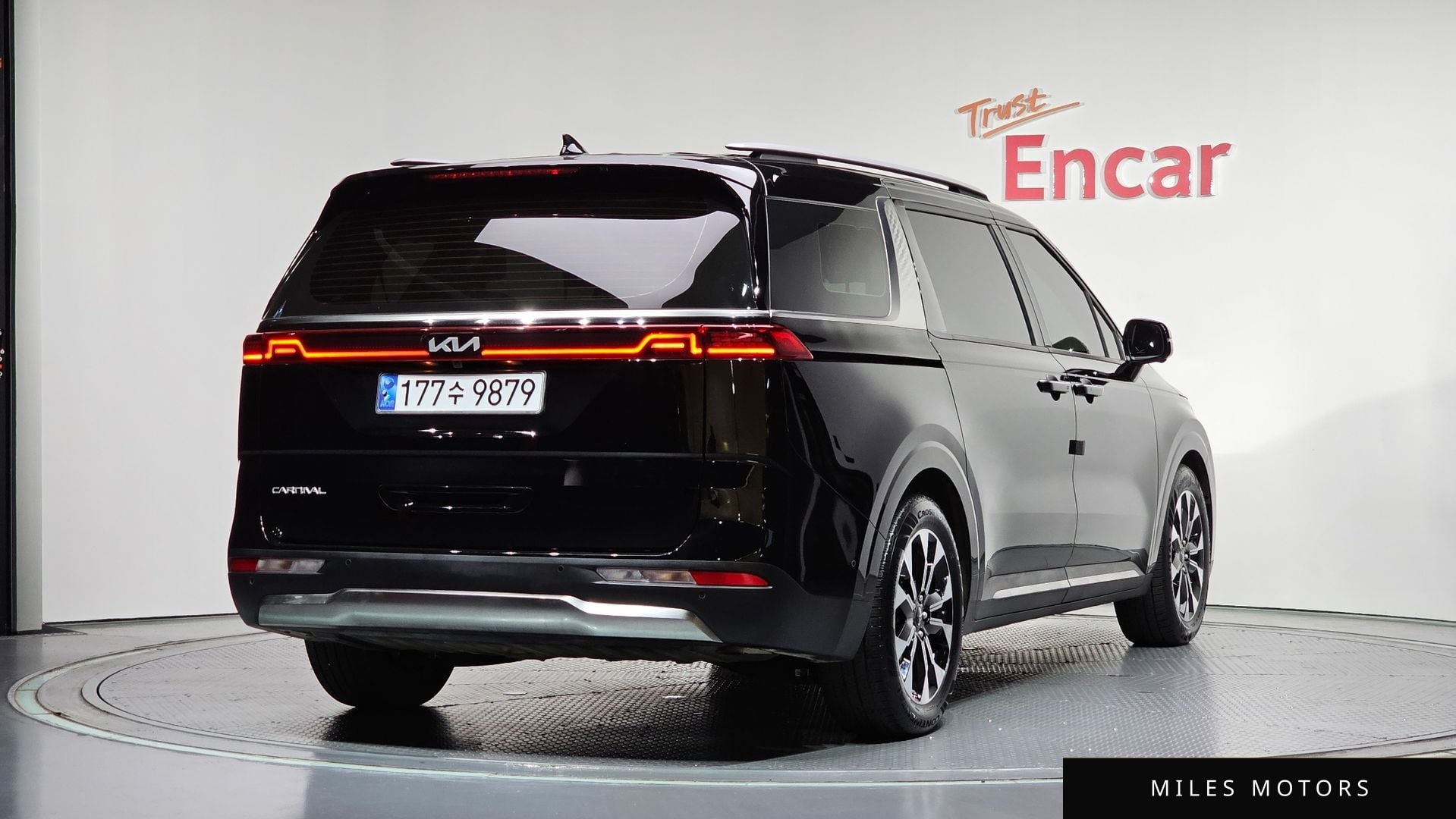 Kia Carnival 2023 — миниатюра 2